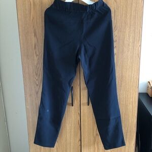 New Lululemon size 2 black tapered leg/midrise 7/8 length dress pants